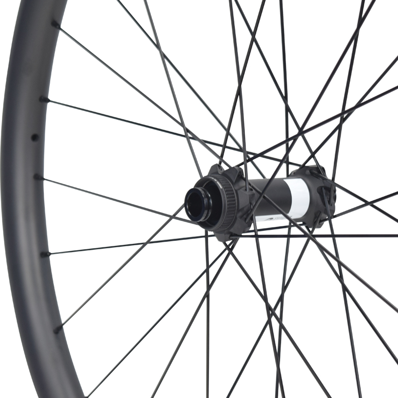 center lock or 6 bolts mtb hub wheels